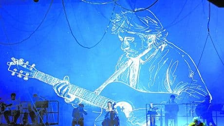 Plácido homenaje a Benito Lertxundi en el Getxo Folk