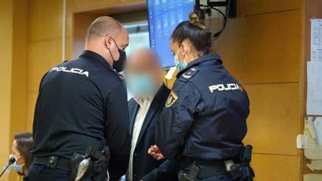 Ruhegeld für Mörder?: Ist Mord ein Dienstvergehen? - Bundesgericht entscheidet