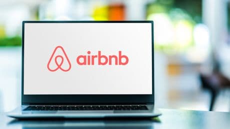 Airbnb tendrá que retirar 65.000 anuncios ilegales de pisos