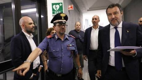 Salvini: "Non ritiro la querela". Saviano: "Vergognati"