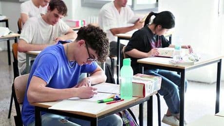 Maturità 2025, uscite le commissioni d'esame: tutti in coda online per scoprire i professori | I nomi