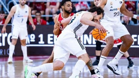 Llull mantiene la racha del Real Madrid en el último segundo