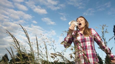 Heuschnupfen oder Erkältung? Diese überraschenden Symptome sprechen für eine Allergie