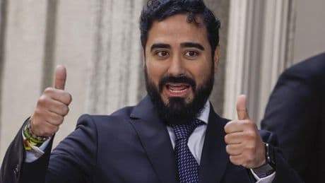 Alvise declara al juez que publicó el PCR falso de Illa de otro tuitero sin comprobar su veracidad