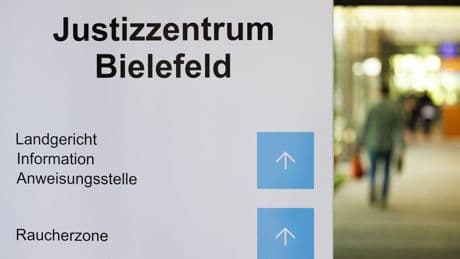 Verdacht auf Sterbehilfe: Sohn wegen Beihilfe vor Gericht