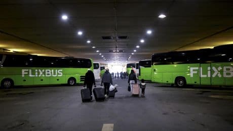 Cars, covoiturage, Ouigo : le succès du « slow cost », ces transports plus lents mais à petits prix