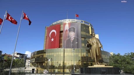 Çerçioğlu’nun AKP’ye geçmesinin ardından CHP’den Aydın’da miting