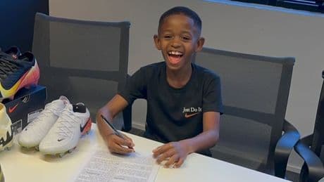 Er dribbelt wie Ronaldinho - Nike-Vertrag für achtjähriges Wunderkind