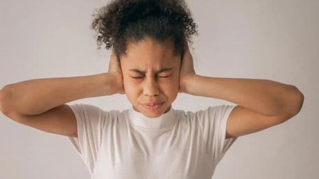 Adiós zumbidos en el oído: estos alimentos pueden ayudar a tu salud auditiva