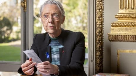 Élisabeth Borne veut « encourager » l’année de césure après le bac