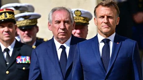 Bayrou verliert Vertrauensabstimmung - Macron-Regierung kaputt!