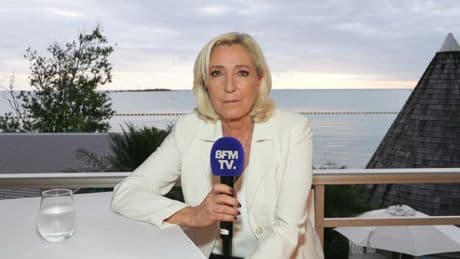 "Sanctionner Israël serait injuste": Marine Le Pen répond à Macron qui veut "durcir sa position" face à la guerre à Gaza
