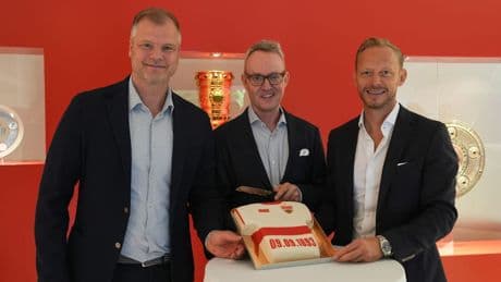 Eine Idee der Bosse! - Warum es beim VfB heute Kuchen gab