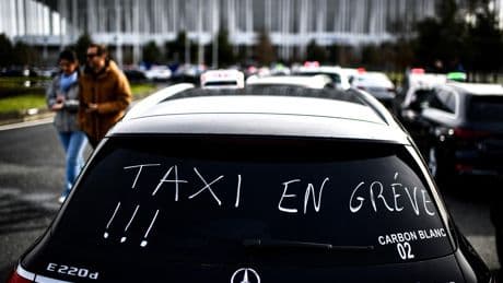Paris, Pau, Toulouse… Les taxis en grève ce lundi contre les nouveaux tarifs du transport sanitaire