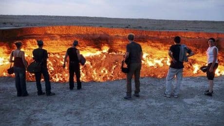 La Porta dell'inferno in Turkmenistan si chiude dopo 54 anni, una catastrofe ambientale diventata attrazione: la sua storia