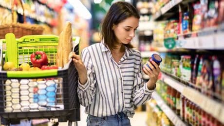 Come leggere attentamente le etichette degli alimenti