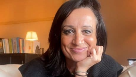 Gemma Ventura, psicóloga: “Estar demasiado pendientes del WhatsApp durante las vacaciones, interfiere en nuestro descanso y no desconectamos del ritmo habitual”