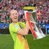 Ontroering bij Van Domselaar na Champions Lea­gue-winst: ‘Poeh, krijg gewoon tranen in m’n ogen’