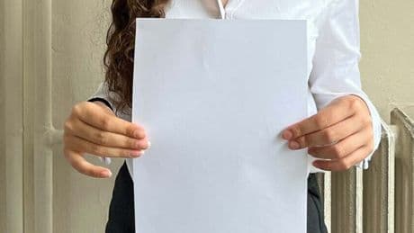 A4 kağıdıyla zayıflık yarışı tehlikesi