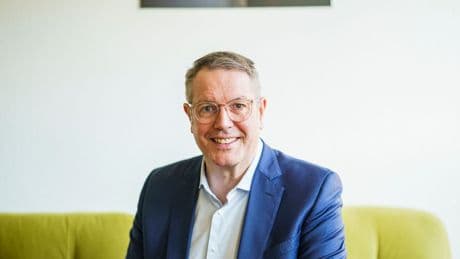 Wirtschaft: Schweitzer hat "keine Berührungsängste" zu Rüstungsindustrie