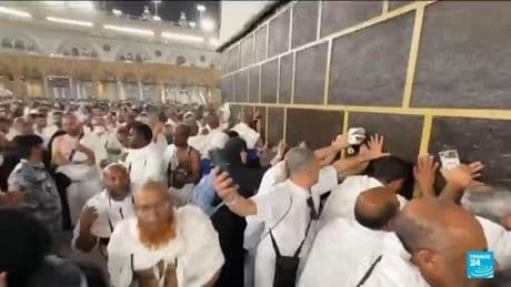 Million-plus pilgrims begin hajj in Mecca under blazing sun