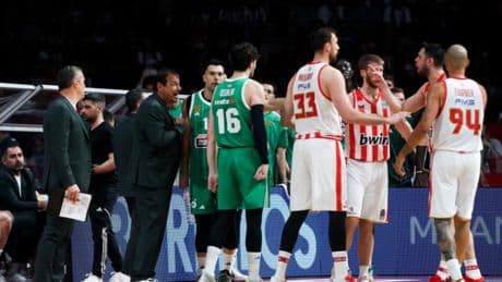 Ataman explota tras la derrota: "Nunca había visto algo así en 30 años de carrera"