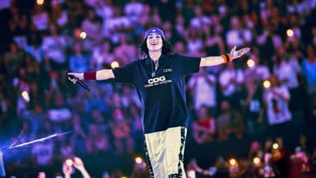 "Un projet très spécial": Billie Eilish annonce qu'elle collabore avec le réalisateur d'"Avatar" James Cameron