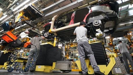 Growth slows across UK private sector as job cuts accelerate