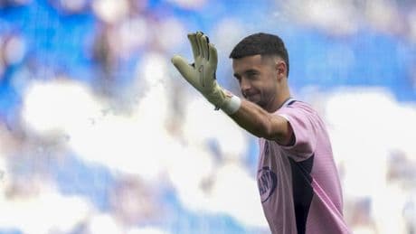 Joan Garcia, al borde de las lágrimas: "Si no sufrimos, no es el Espanyol"