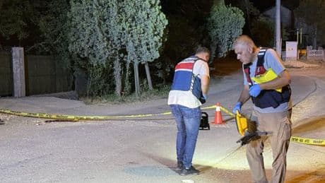 Kanlı gecede şoke eden detay: Firari olarak aranan şüpheli araç gasp ederek kaçmış