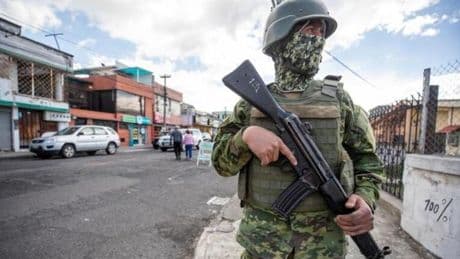 Ecuador dominato dalla violenza: strage in sala da biliardo, il Paese è secondo al mondo per omicidi
