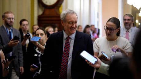 El Senado aprueba la polémica rebaja fiscal de Trump gracias al voto de desempate de Vance