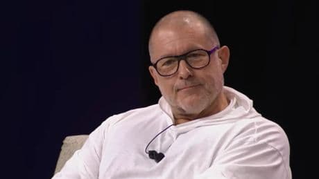 Jony Ive, padre del iPhone: &quot;Aunque no haya intención de hacer daño, en tecnología hay que asumir la responsabilidad&quot;