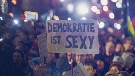 Verfassungsschutz | »Demokratie leben!«: Prien lässt jetzt NGOs durchleuchten
