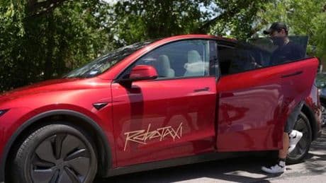Tesla Robotaxi in Austin: Für Elon Musks Superfans ist es der Beginn einer neuen Zivilisation