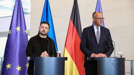 Los líderes de los grandes países europeos presionan a Trump para que no acepte entregar a Putin territorios de Ucrania