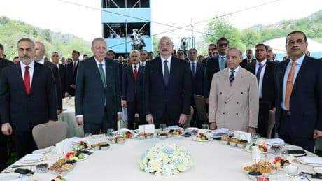 Erdoğan: Azerbaycan'la aramızdaki muhabbeti güçlendirerek devam ettireceğiz