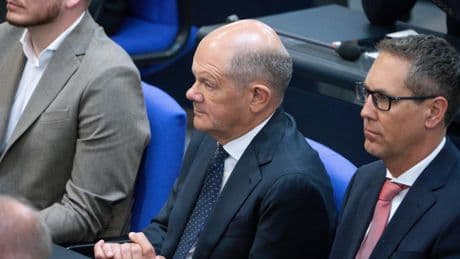 Auftritt des Ex-Kanzlers: Das neue Leben des einfachen Abgeordneten Olaf S.