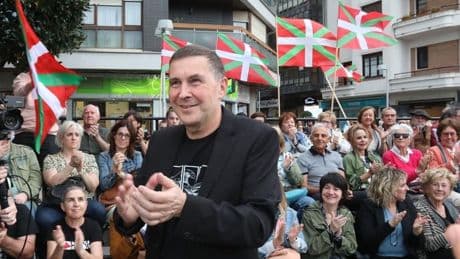 Otegi planteó una reflexión interna en Bildu para que sus bases entren en la Ertzaintza