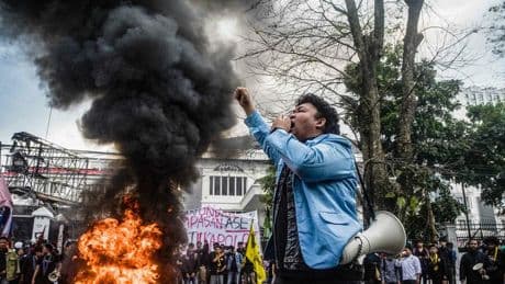 Indonesien  : Wut über soziale Ungleichheit stürzt Südostasiens wichtigste Volkswirtschaft in schwere Krise