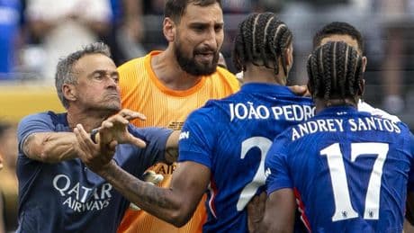 Luis Enrique perdió los papeles y agredió a Joao Pedro tras la final del Mundial de Clubes: "Soy tonto. Le toco y se tira"