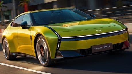 Xpeng rende più sportiva e tecnologica la berlina P7. Il design diventa più aggressivo e aumenta l'elettronica