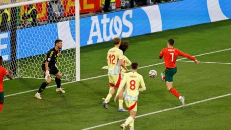 El desquite de Cristiano Ronaldo ante España y un récord infinito con Portugal: 138 goles en 221 partidos