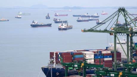 Schifffahrt: Seeleuten droht vor Singapur Gefahr
