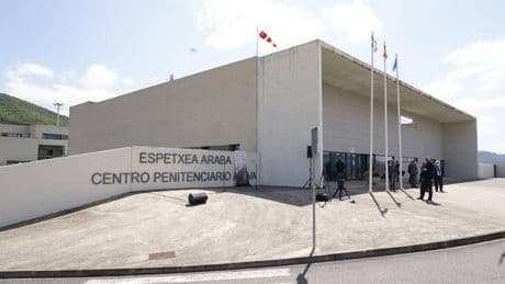 Las cárceles vascas registraron 211 agresiones a presos y 25 a funcionarios en 2024