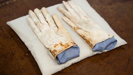 Chicago auction house under fire for selling off items on Lincoln’s body the night he was killed