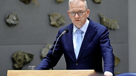 Zorgen bij minister Bruins over indringende vragenlijsten van Amerikaanse overheid aan Nederlandse onderzoekers
