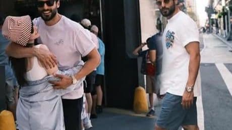 Serkan Çayoğlu ve Özge Gürel New York'ta aşk tazeledi! Sürpriz fotoğraf ilgi odağı oldu