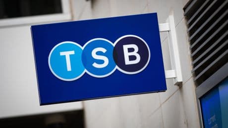 Santander compra a Sabadell su filial británica TSB por 3.000 millones y se impone a Barclays
