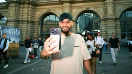 TikTok: Dieser Frankfurter hilft Drogenabhängigen und Obdachlosen – und streamt es live